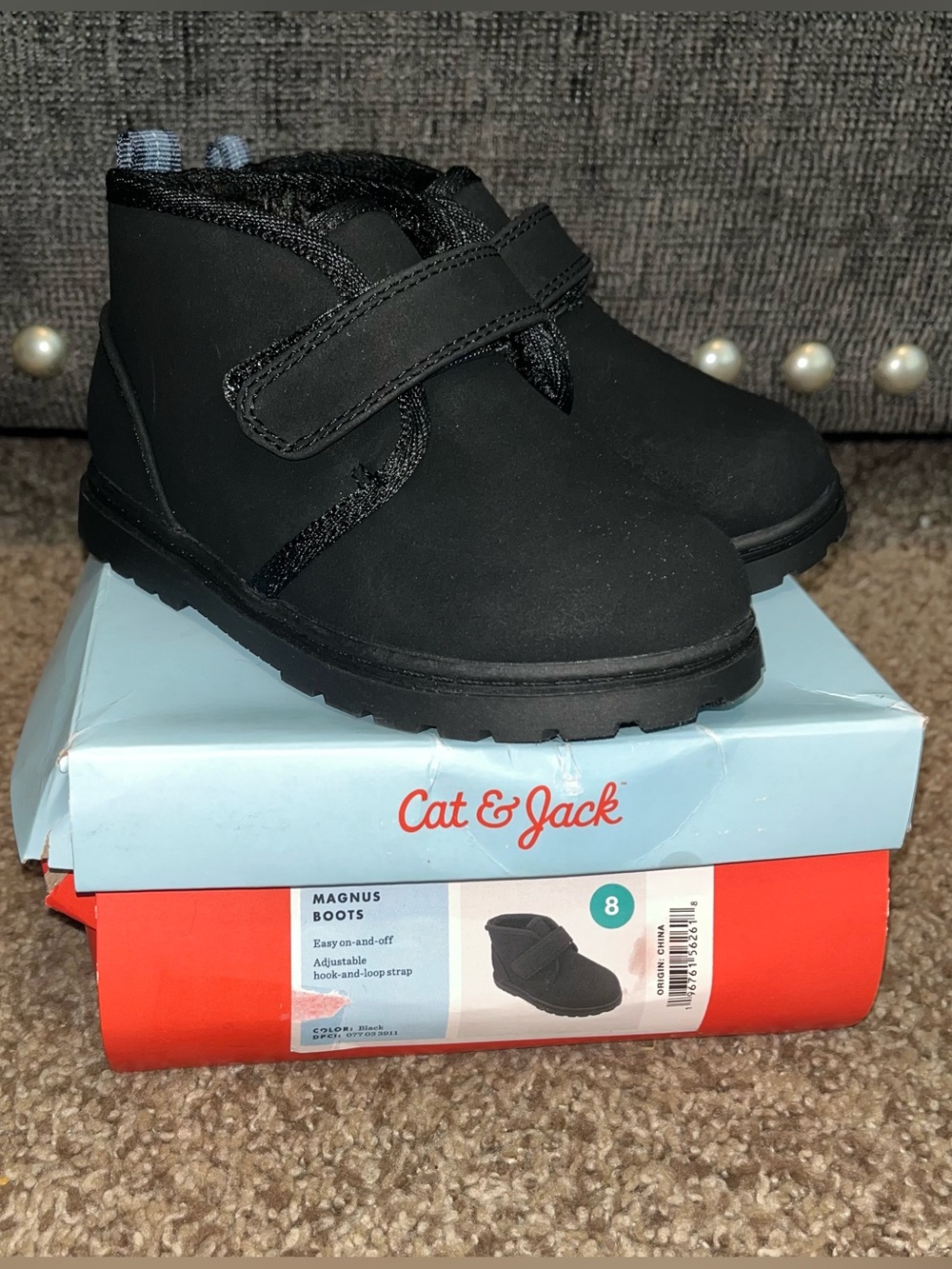 NEW Size 8 Cat & Jack Black Kids Magnus Ankle Boots